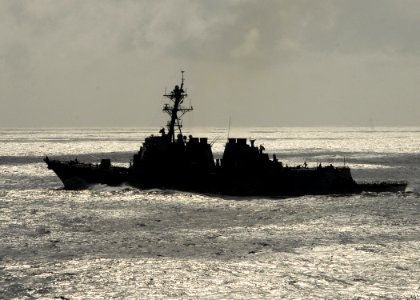 US Navy 080903-N-9134V-023 he guided-missile destroyer USS Roosevelt (DDG 80) transits the Atlantic Ocean photo
