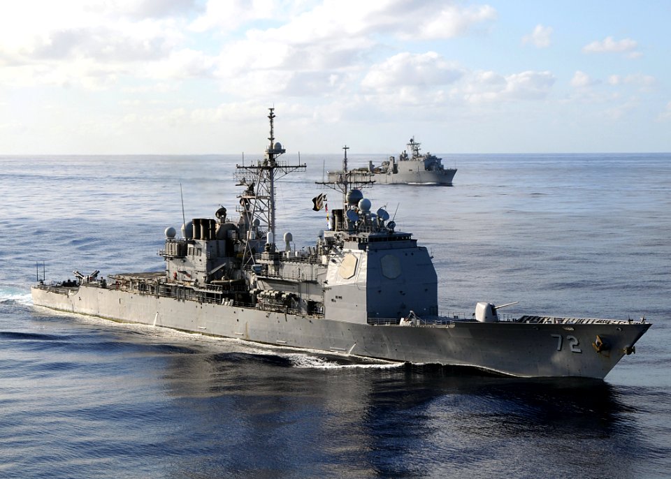 US Navy 080906-N-1082Z-266 The guided-missile cruiser USS Vella Gulf (CG 72) and the amphibious dock landing ship USS Carter Hall (LSD 50) transit the Atlantic Ocean