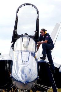 US Navy 080907-N-0411D-021 Aviation Ordnanceman 2nd Class Alisha Raper, plane captain for U.S. Navy flight demonstration team aircraft Blue Angel Five, gives final confirmation to her pilot, Lt. Cmdr. Craig Olson