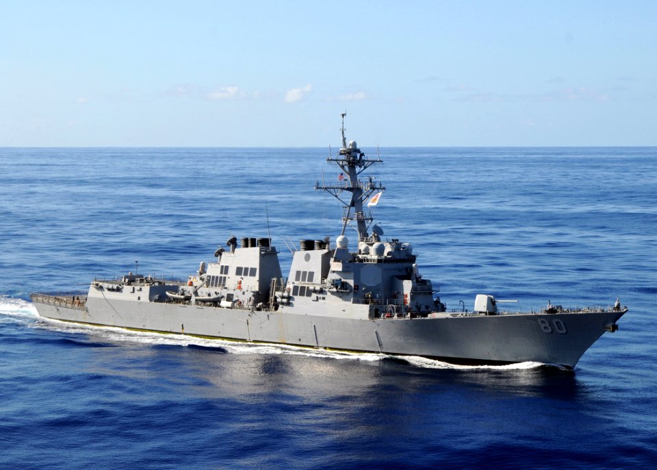 US Navy 080906-N-1082Z-067 The guided-missile destroyer USS Roosevelt (DDG 80) transits the Atlantic Ocean