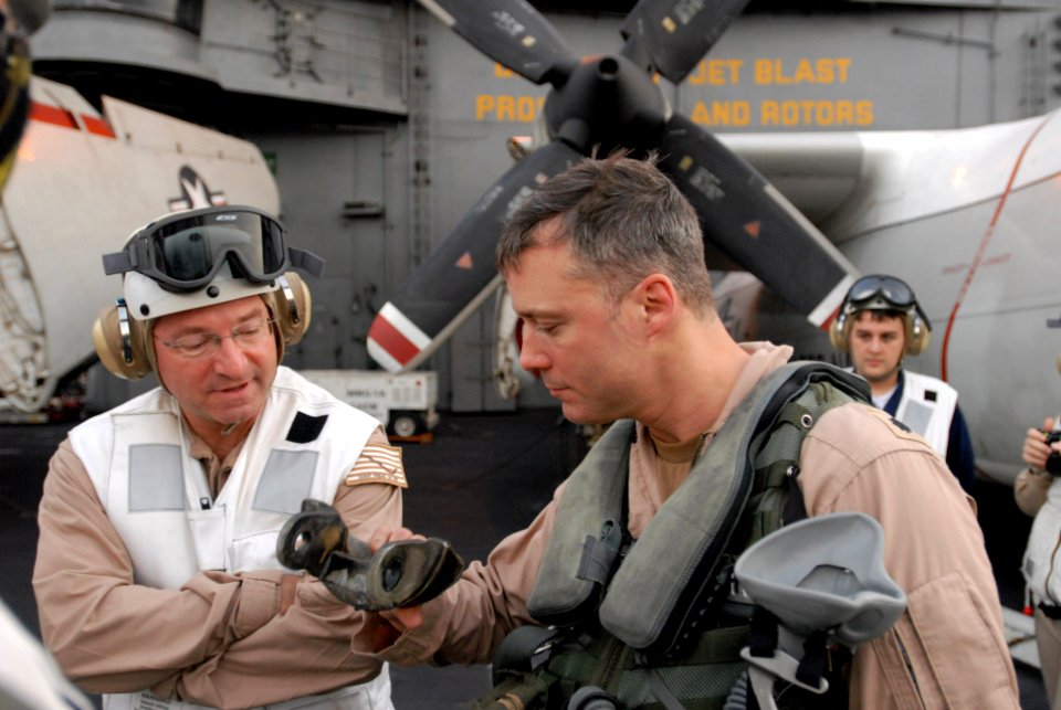 US Navy 080911-N-7730P-082 Ronald Reagan Strike Group Commander Adm. Phil Wisecup and Cmdr. Christopher