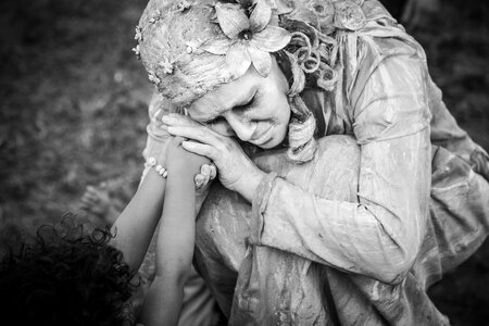 Statue pray religious photo