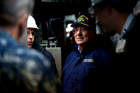 US Navy 111117-D-BW835-002 Secretary of Defense Leon E. Panetta visits the crew and workers from General Dynamics Electric Boat aboard the Virginia