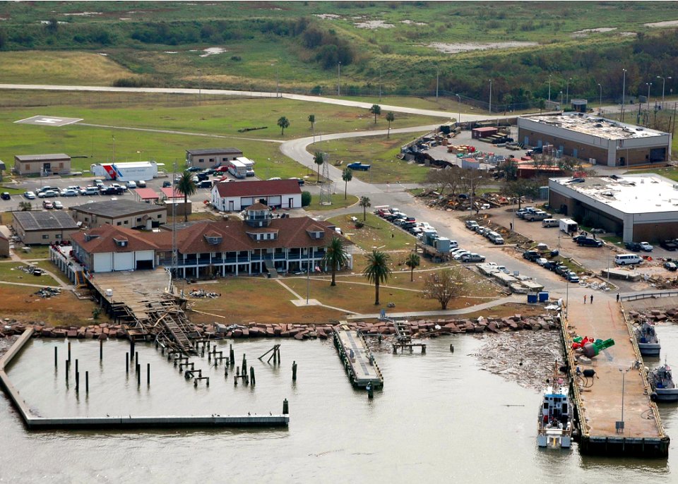 US Navy 080917-N-8132M-112 A flight survey of Galveston, Texas, is conducted by an MH-60S Sea Hawk helicopter
