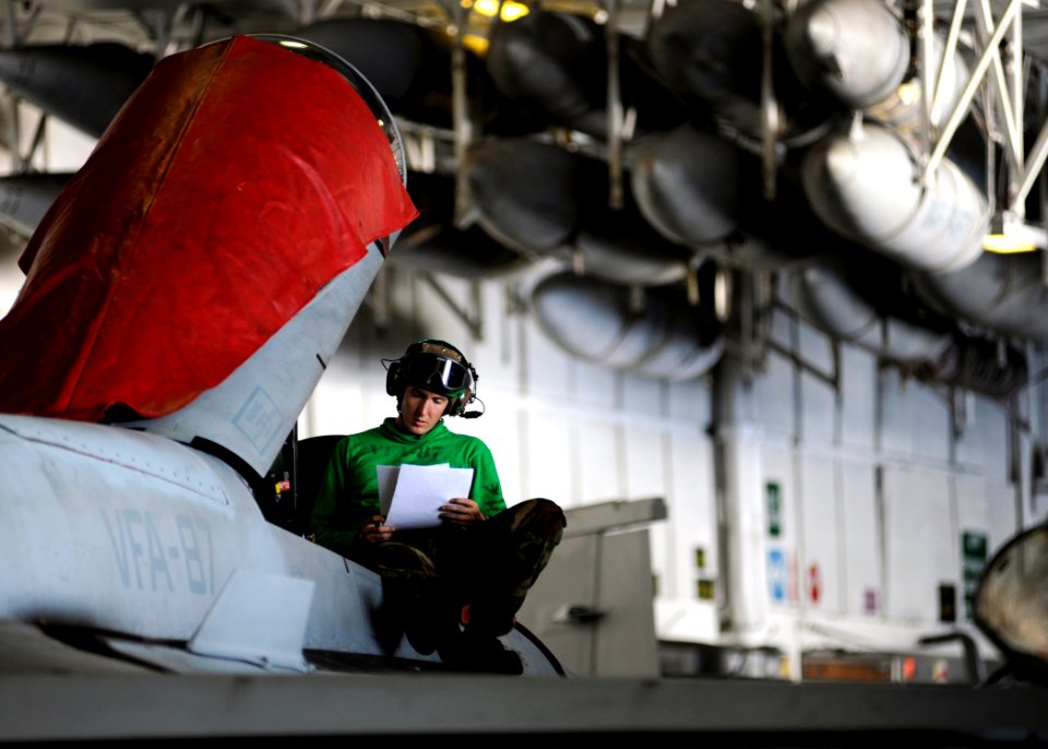 US Navy 080921-N-7241L-005 Aviation Electronics Technician 2nd Class Scott Nottingham, assigned to the