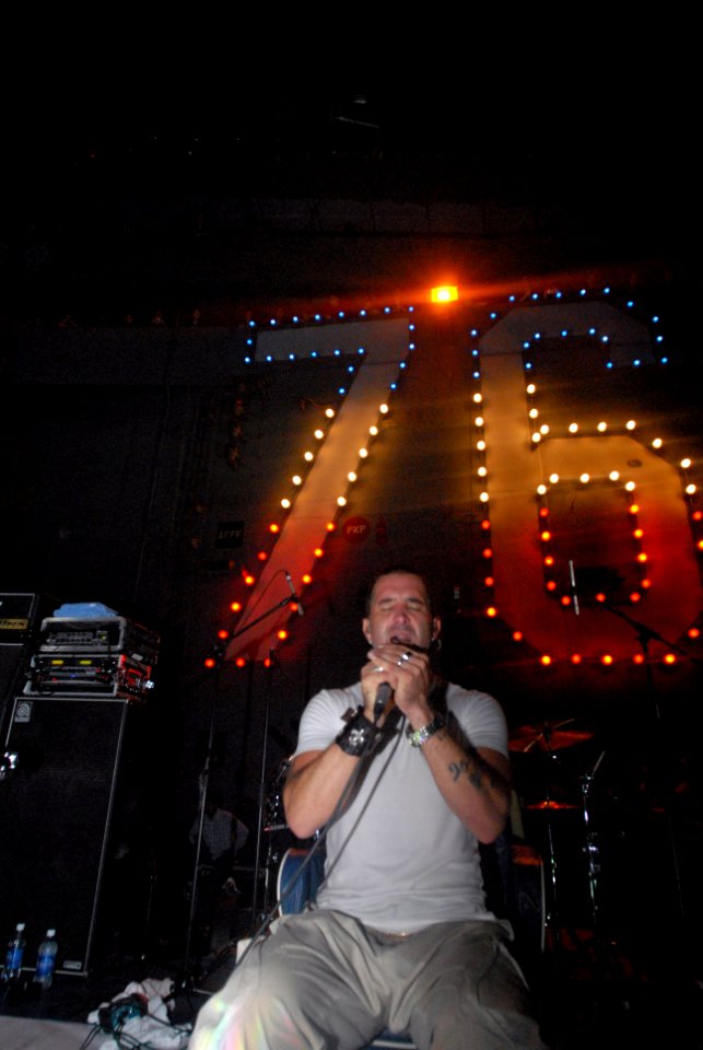 US Navy 080924-N-3610L-306 Scott Stapp performs his hit song