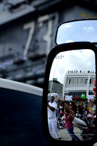 US Navy 080925-N-8546L-367 Family and friends greet Sailors assigned to USS George Washington (CVN 73) at Fleet Activities Yokosuka