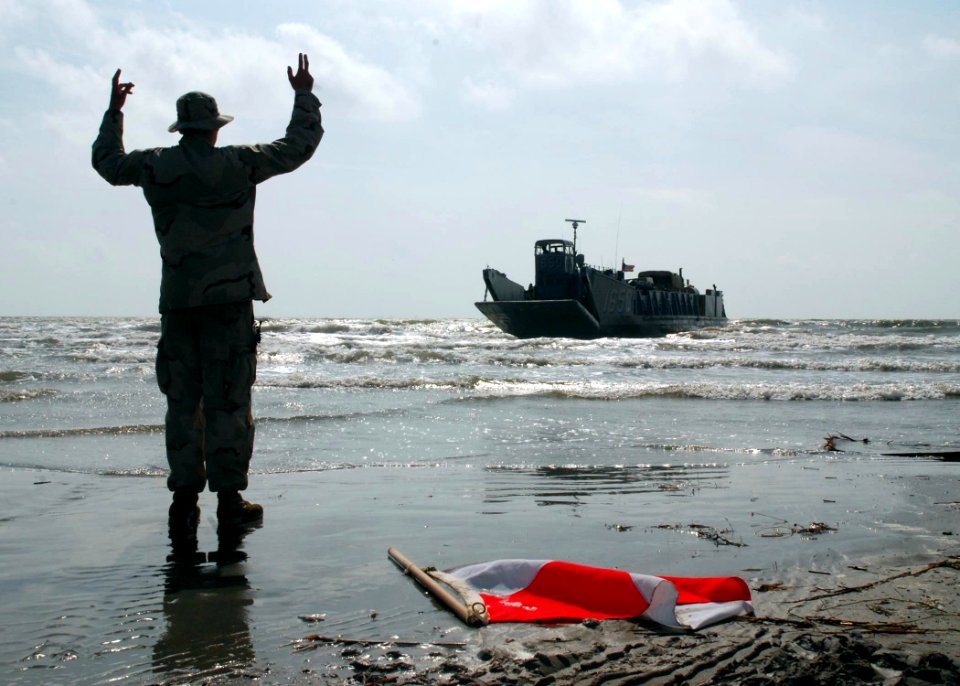 US Navy 080923-N-0193M-263 Beach Master Unit (BMU) 2 departs the beach in Galveston aboard a landing craft utility