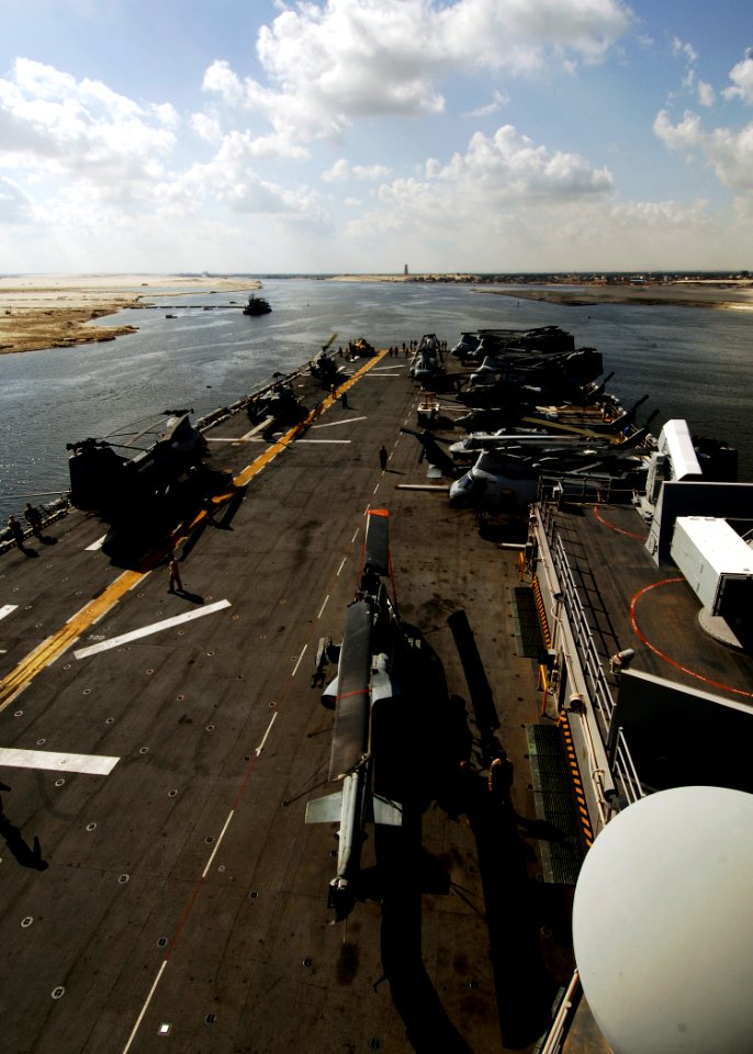US Navy 080923-N-4236E-085 USS Iwo Jima (LHD 7) transits the Suez Canal