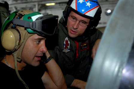 US Navy 080925-N-7730P-058 Singer and song writer Scott Stapp sits in the front seat of an F-A-18F Super hornet