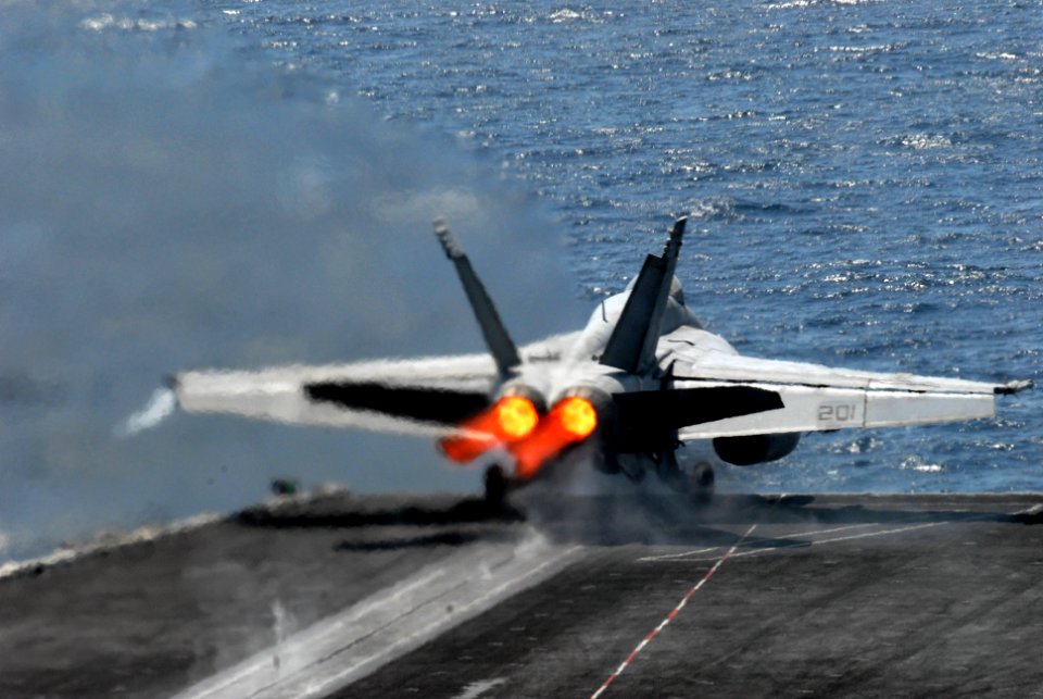 US Navy 080928-N-3610L-208 An F-A-18E Super Hornet assigned to the
