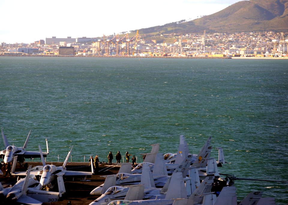 US Navy 081004-N-7241L-002 The aircraft carrier USS Theodore Roosevelt (CVN 71) approaches the Cape Town, South Africa