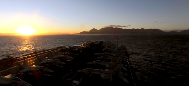 US Navy 081004-N-7241L-001 The aircraft carrier USS Theodore Roosevelt (CVN 71) approaches the Cape Town, South Africa