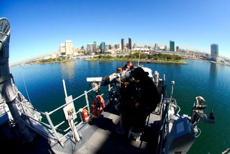 US Navy 081007-N-4774B-056 Sailors view their surroundings on the observation level as the amphibious assault ship USS Boxer (LHD 4) passes downtown San Diego
