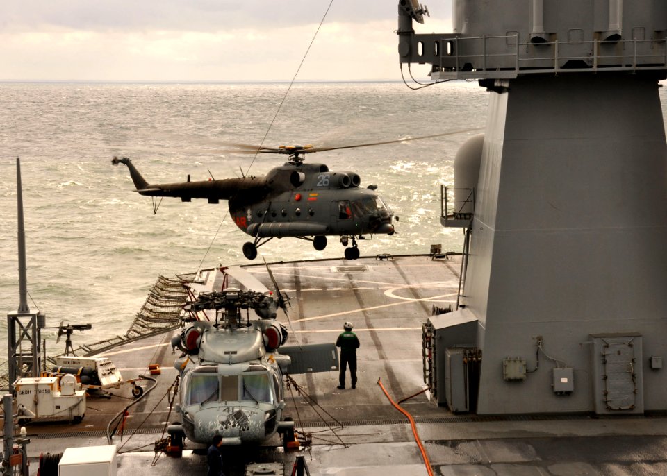 US Navy 100917-N-5483N-033 USS Mount Whitney participates in Jackal Stone 2010