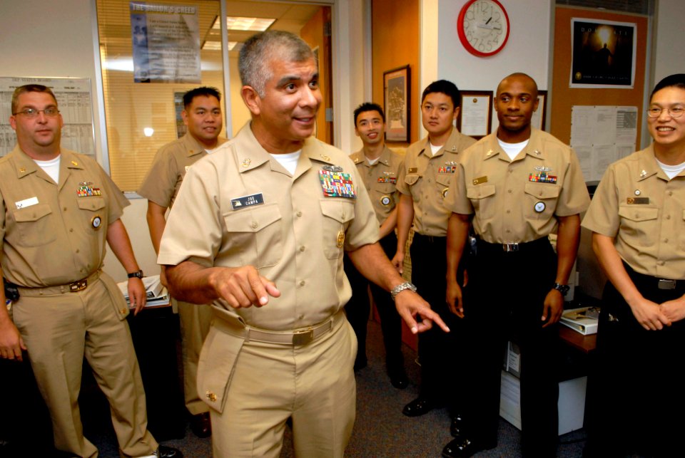 US Navy 081009-N-9818V-031 Master Chief Petty Officer of the Navy (MCPON) Joe R. Campa Jr. speaks with Navy Recruiters