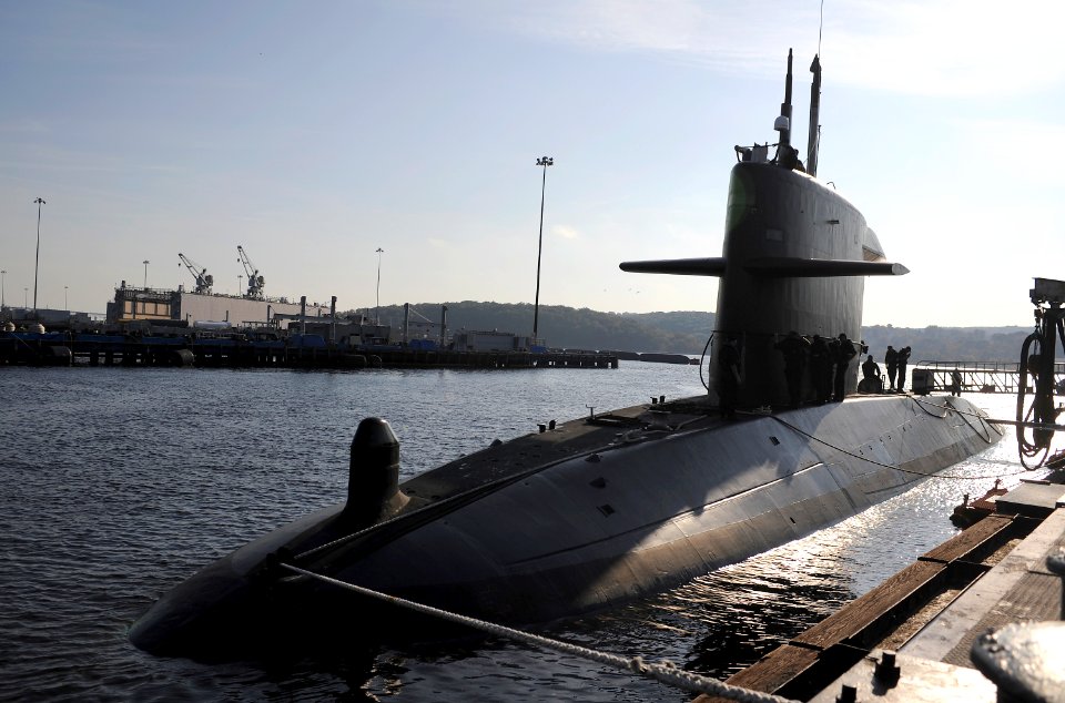 US Navy 081015-N-8467N-009 The Dutch submarine HNLMS Walrus (S802) sits moored to the pier at Submarine Base New London