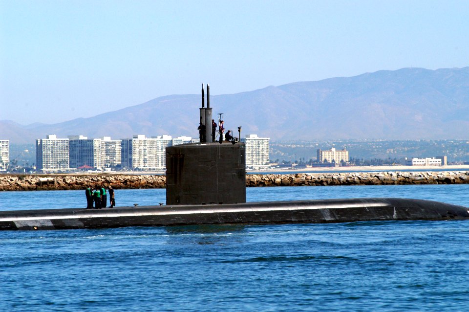US Navy 081016-N-5617R-003 The Los Angeles-class fast attack submarine USS Hampton (SSN 767) departs Naval Base Point Loma on a six-month deployment to the western Pacific Ocean