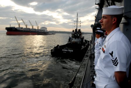 US Navy 081018-N-1635S-001 Sailors man the rails aboard the Ticonderoga-class guided-missile cruiser USS Chancellorsville (CG 62) while making a scheduled port visit to Goa, India