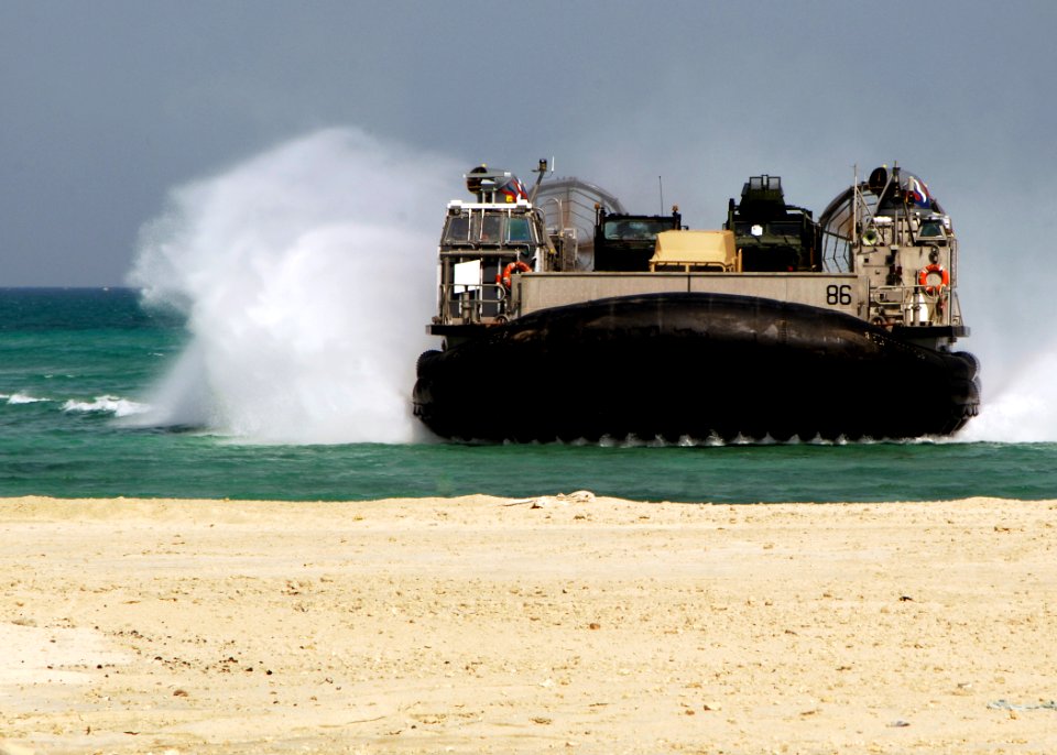 US Navy 081018-N-4236E-349 A landing craft air cushion assigned to Assault Craft Unit (ACU) 4 conducts amphibious operations from the multi-purpose amphibious assault ship USS Iwo Jima (LHD 7)