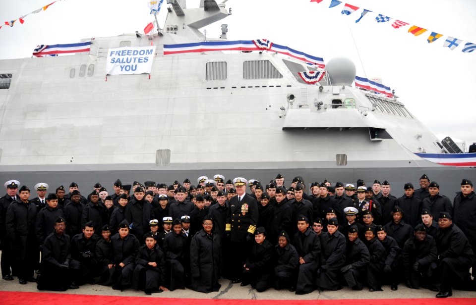 US Navy 081108-N-0437M-166 Chief of Naval Operations Adm. Gary Roughead stands in front of USS Freedom (LCS 1) with cadets from Chicago area Navy Reserve Officers Training Corps