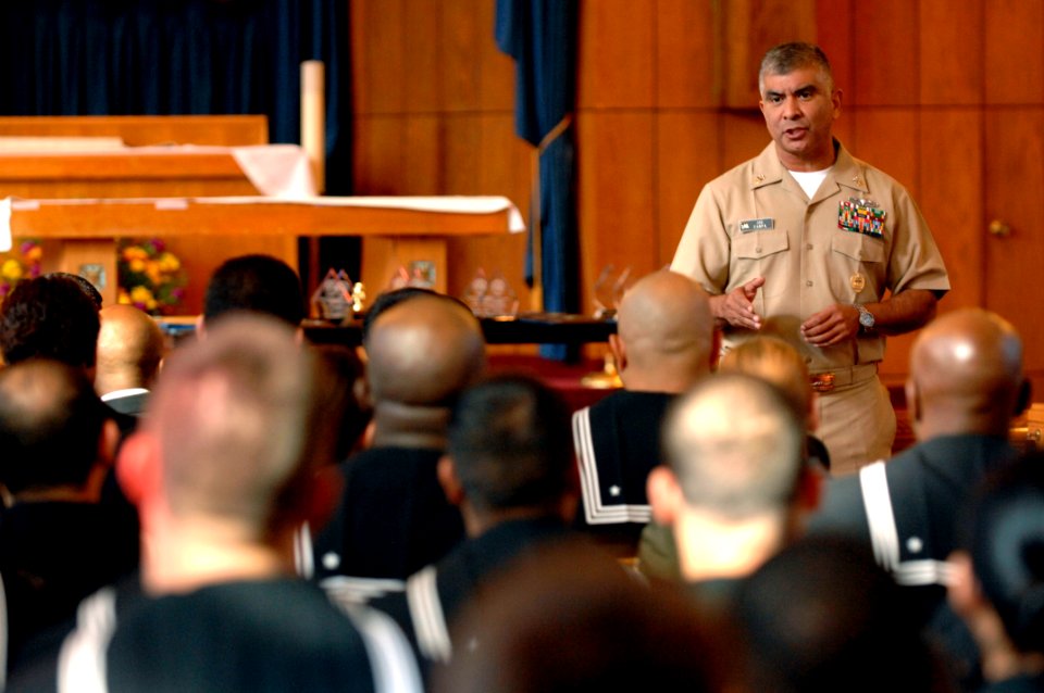 US Navy 081110-N-9818V-035 Master Chief Petty Officer of the Navy (MCPON) Joe R. Campa Jr. speaks to Sailors assigned to Navy Recruiting District, New York during an all-hands call at the Fort Hamilton Chapel