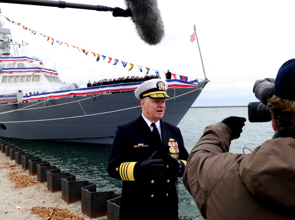 US Navy 081108-N-8273J-321 With the help of crewmembers of the Littoral combat ship USS Freedom (LCS 1), Chief of Naval Operations (CNO) Adm. Gary Roughead records a
