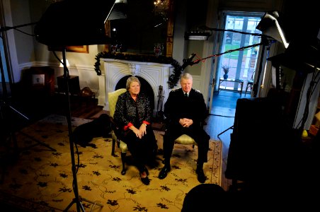 US Navy 081114-N-8273J-017 Chief of Naval Operations (CNO) Adm. Gary Roughead, with his wife, Ellen, deliver a holiday greeting to the fleet