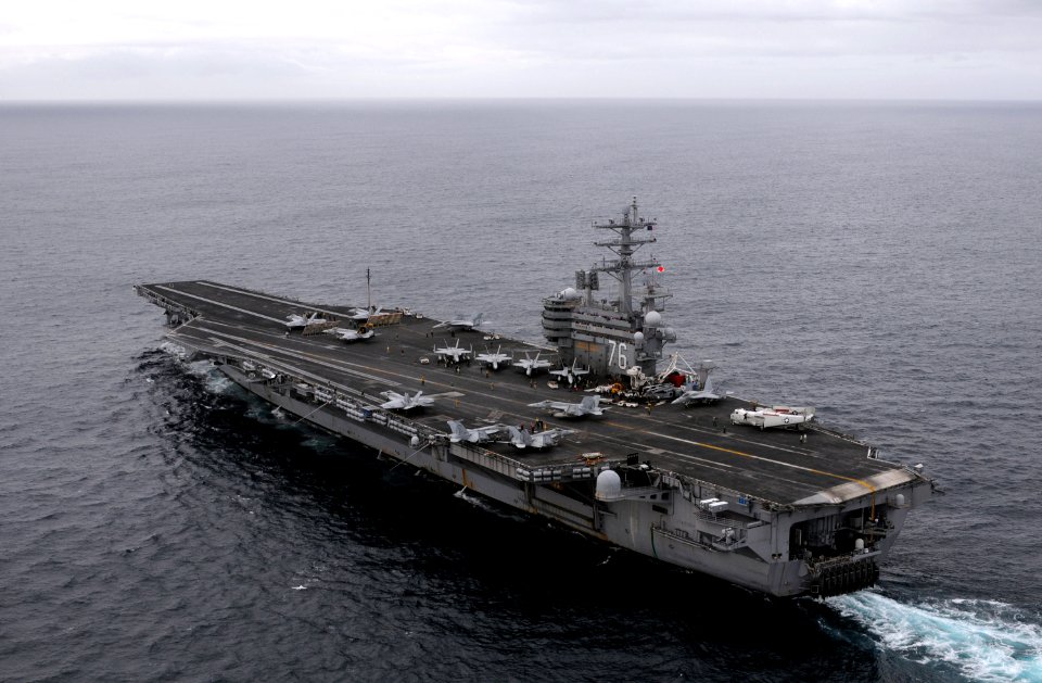 US Navy 081124-N-3659B-341 USS Ronald Reagan (CVN 76) transits the Pacific Ocean