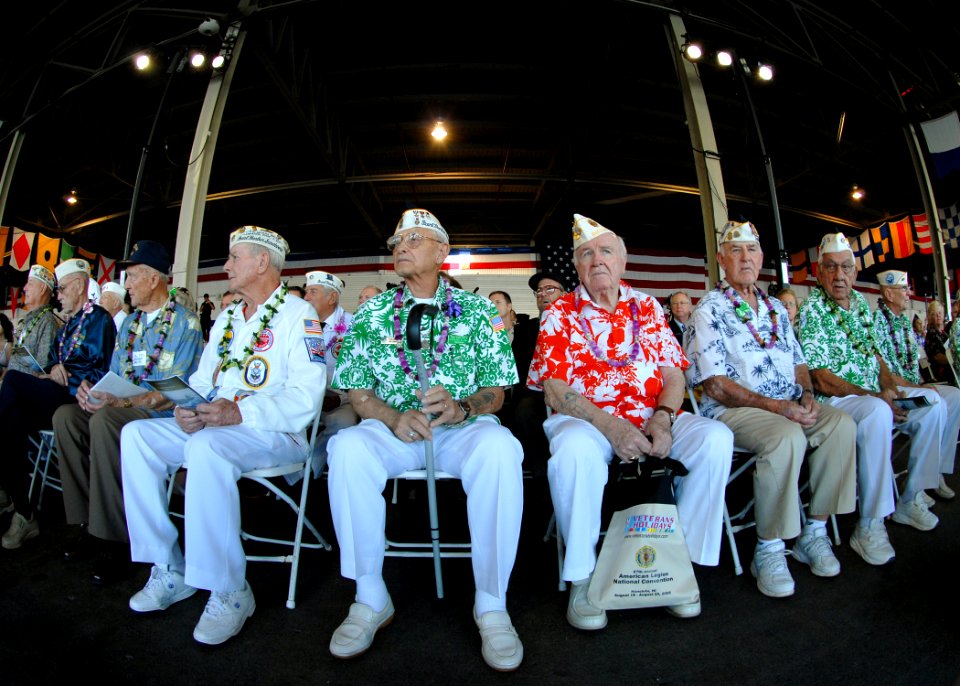 US Navy 081207-N-5476H-016 Pearl Harbor survivors attend a joint U.S. Navy-National Park Service ceremony commemorating the 67th anniversary of the attack on Pearl Harbor