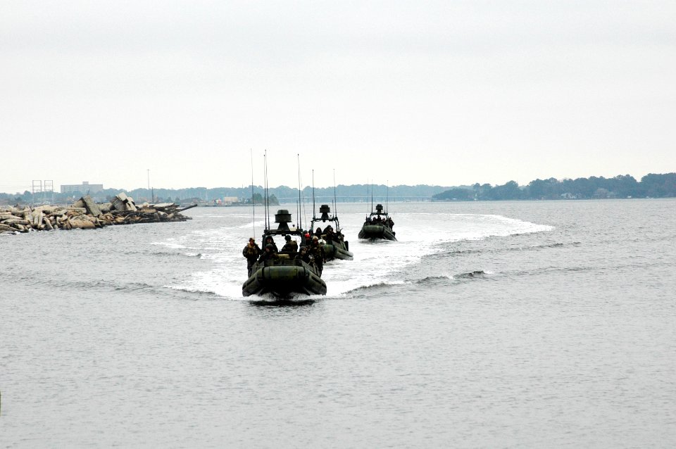 US Navy 081217-N-3346C-129 Sailors conduct waterborne patrols during unit-level training