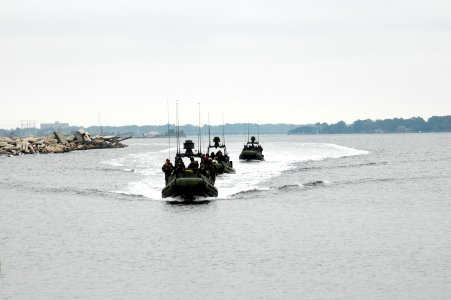 US Navy 081217-N-3346C-129 Sailors conduct waterborne patrols during unit-level training