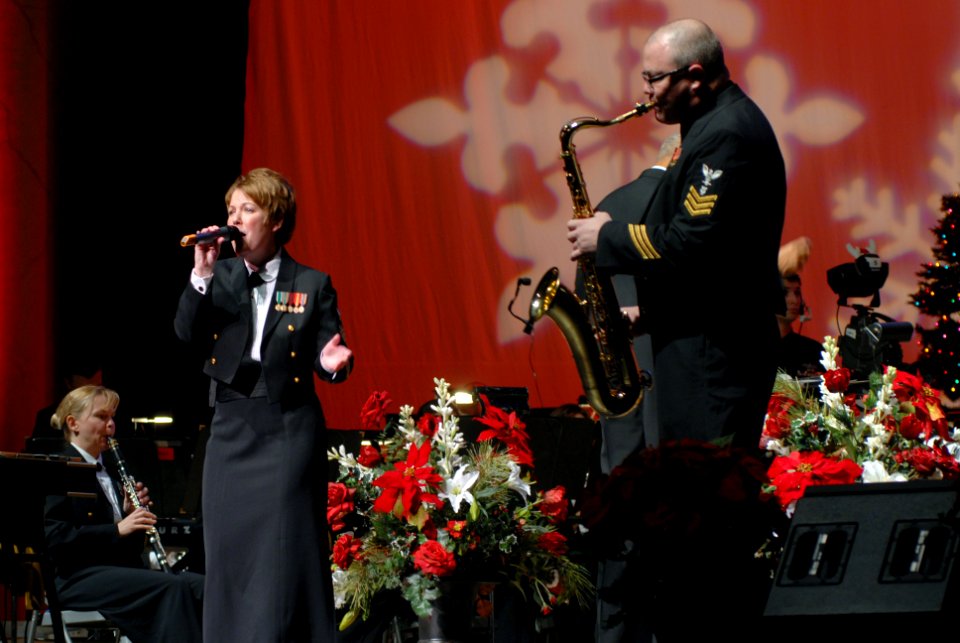 US Navy 081220-N-0773H-028 Musician 1st Class Shana Leigh Sullivan sings