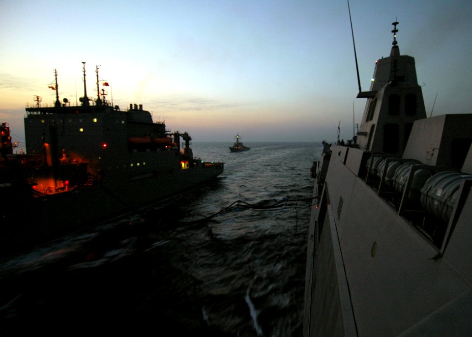 US Navy 090107-N-6764G-106 USS San Antonio (LPD 17) conducts an underway replenishment
