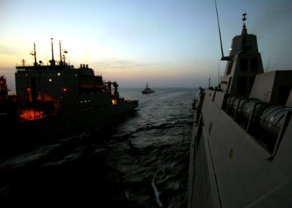 US Navy 090107-N-6764G-106 USS San Antonio (LPD 17) conducts an underway replenishment