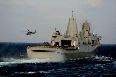 US Navy 090117-N-7918H-052 An HH-60H Sea Hawk helicopter assigned to the