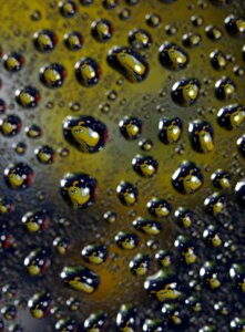 Refractive coloring water