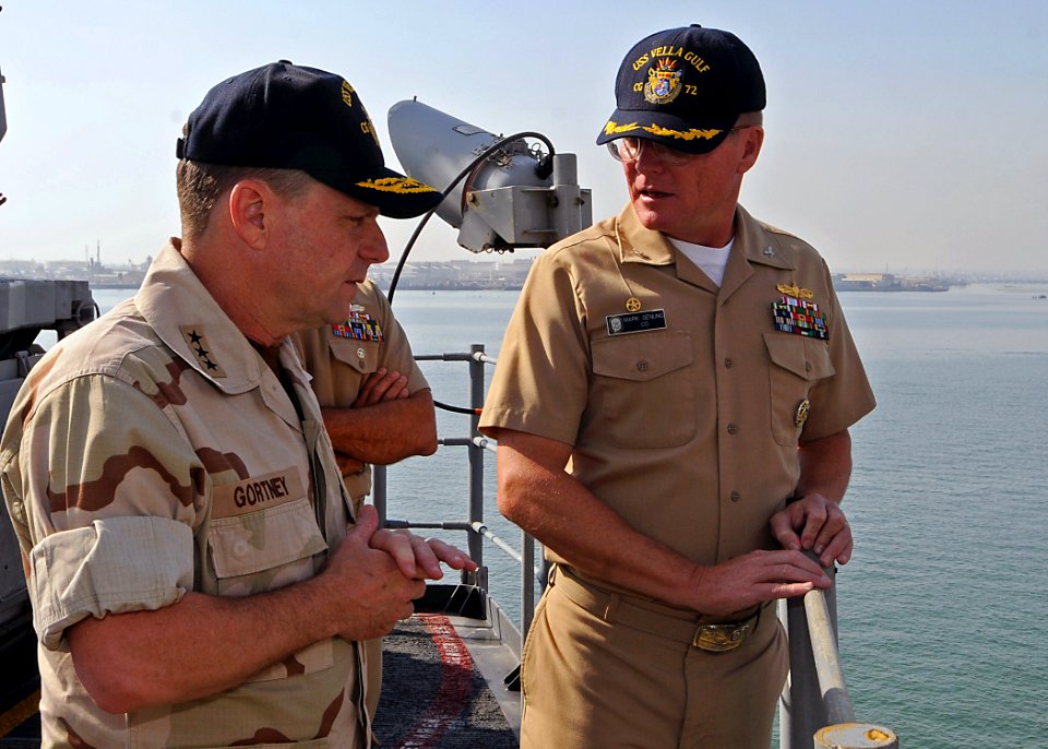 US Navy 090126-N-1082Z-020 Vice Adm. Bill Gortney speaks with Capt. Mark D. Genung