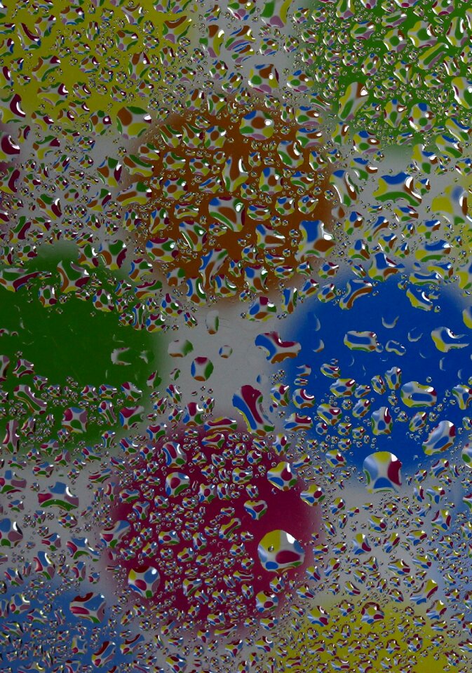 Refractive coloring water