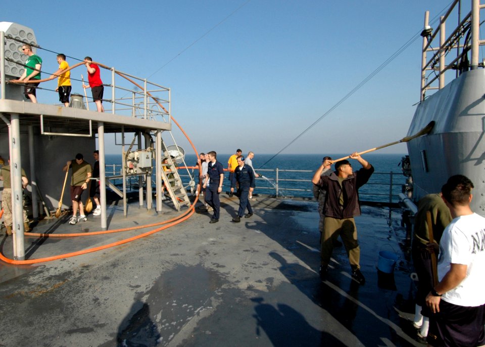 US Navy 090128-N-9134V-028 Sailors conduct an agricultural wash-down aboard USS Carter Hall (LSD 50)