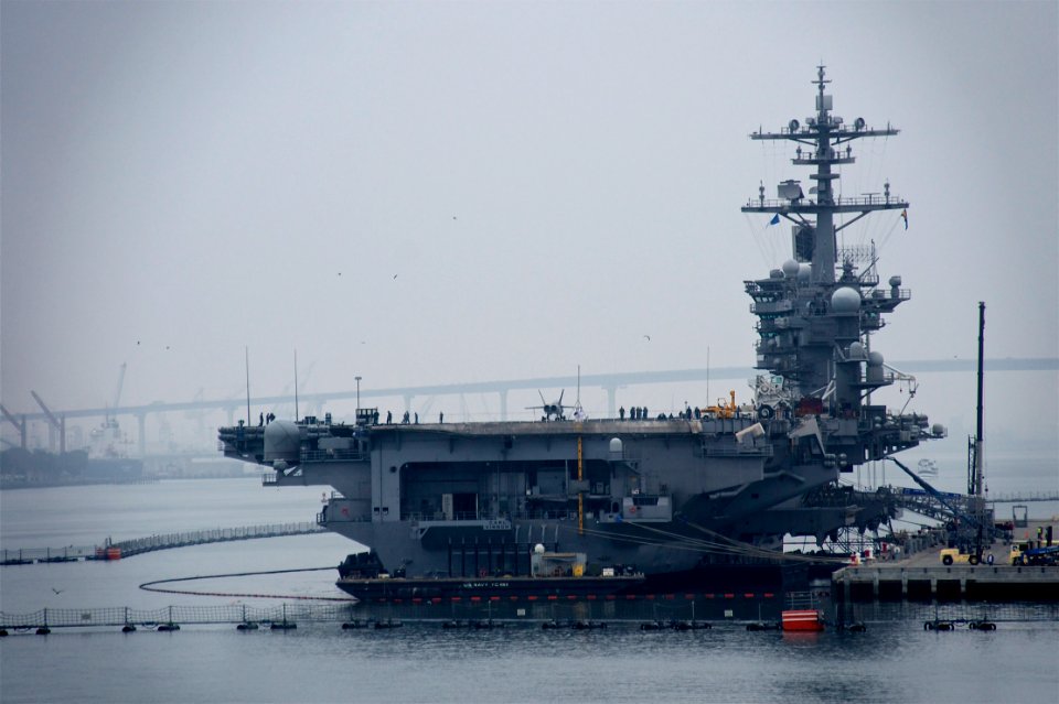 US Navy 110830-N-ZC343-533 USS Carl Vinson (CVN 70) is moored at Naval Base Coronado