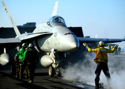 US Navy 090131-N-7571S-003 An F-A-18 Super Hornet assigned to the