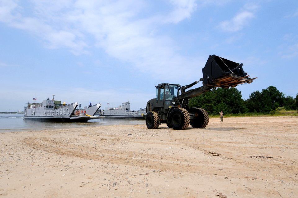 US Navy 110902-N-YO394-058 Sailors and equipment assigned to Navy Expeditionary Combat Command's adaptive force package