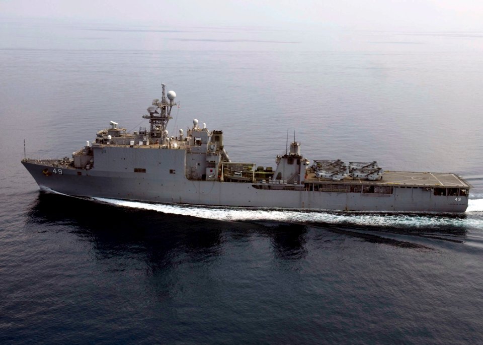 US Navy 090206-N-5253W-100 USS Harpers Ferry (LSD 49) transits the Gulf of Thailand