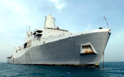 US Navy 090210-N-9671T-052 USS San Antonio (LPD 17) anchors off the Kuwaiti coast