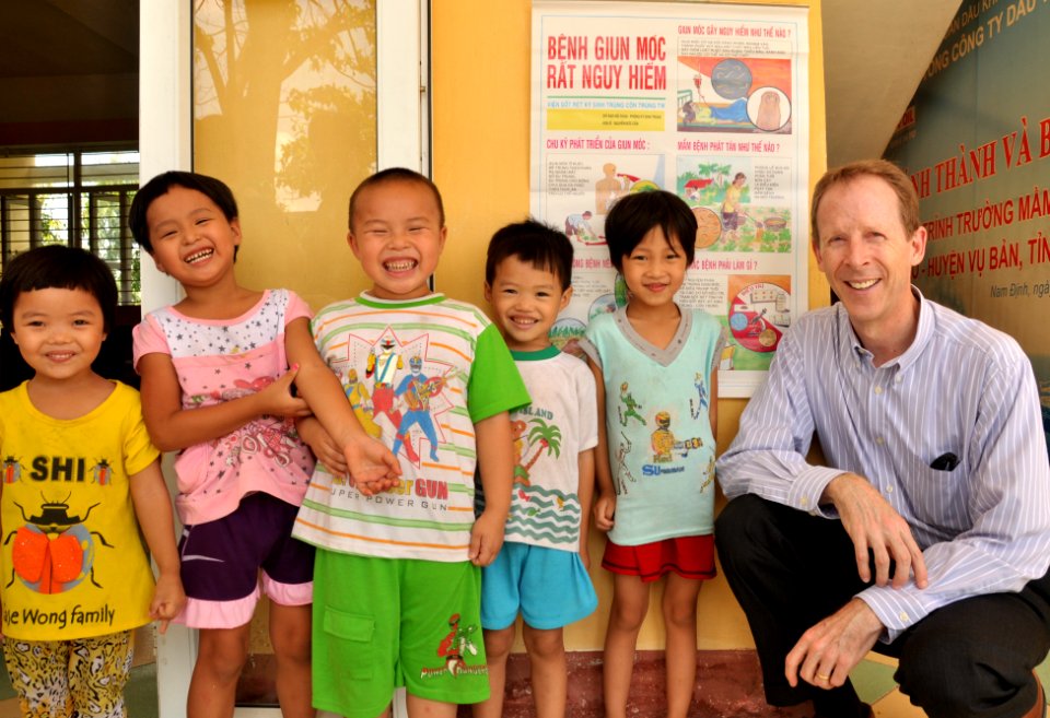 USAID Delivers Deworming Medication to Kindergartners in Nam Dinh Province (8920393027)