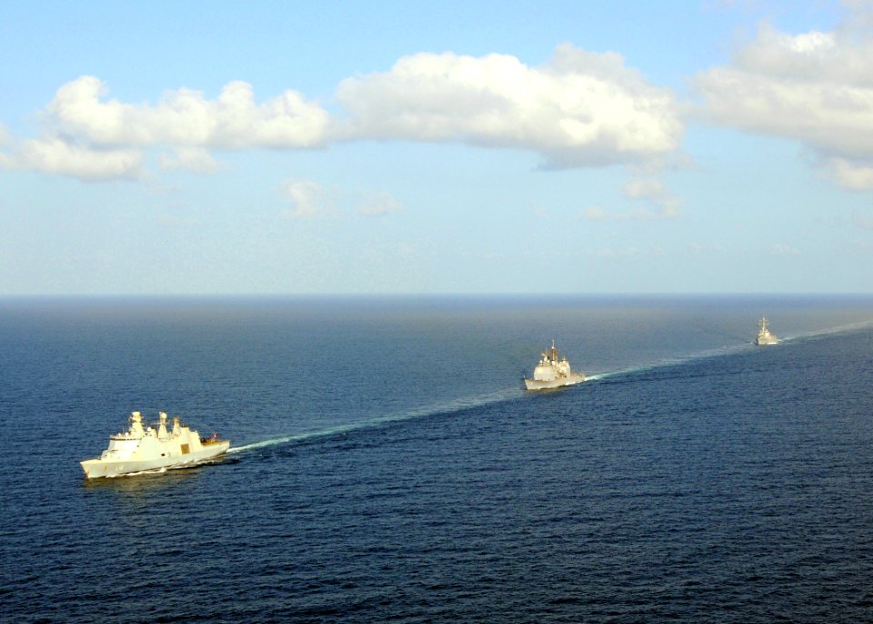 US Navy 090220-N-1082Z-082 Absalon (L 16), USS Vella Gulf (CG 72) USS Mahan (DDG 72) transit the Gulf of Aden
