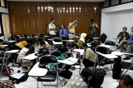 USAID DAA visitors observes a teaching class in action at the Universitas Negeri Surabaya (UNESA) (5267237533)