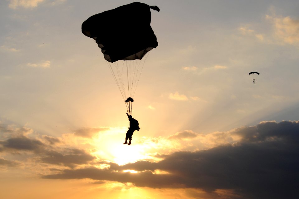 US Navy 090226-N-4205W-073 Special Warfare Combatant-craft Crewmen (SWCC) assigned to Special Boat Team 20 conduct advanced military free fall training in Key West, Fla