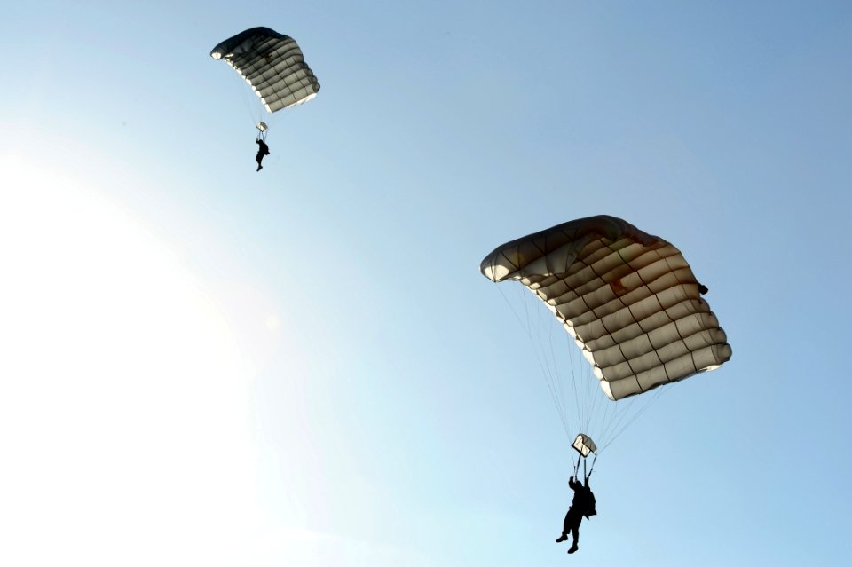 US Navy 090225-N-4205W-206 Special Warfare Combatant-craft Crewmen (SWCC) assigned to Special Boat Team 20 conduct advanced military free fall training in Key West, Fla